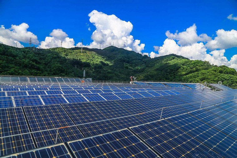 太陽能發(fā)電和光伏發(fā)電有什么區(qū)別，光伏發(fā)電的原理和技術(shù)
