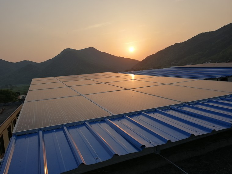 光伏發(fā)電有多少太陽光可利用?地球一天接收的太陽光有多少？